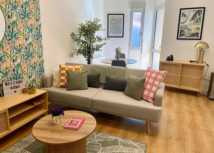 Apartament Stylish With Balcony - Very - Long And Pets Welcome *