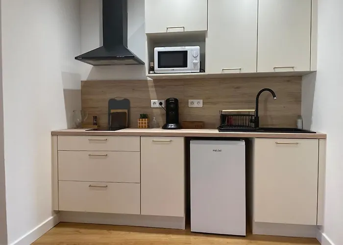 Apartament Stylish With Balcony - Very - Long And Pets Welcome